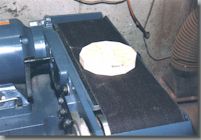 Segment glue 7.jpg (40910 bytes)